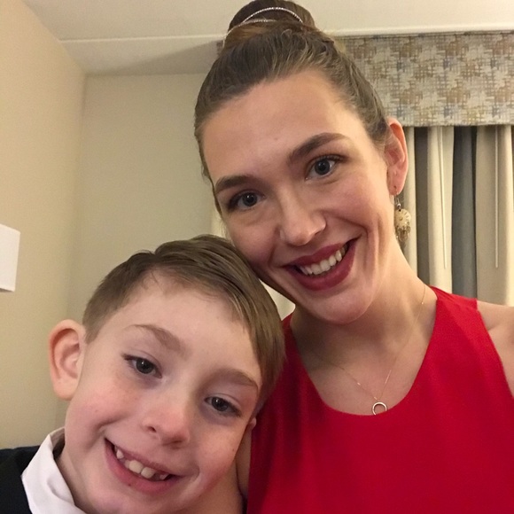 Meet your Posher, Jen - Picture 3 of 4